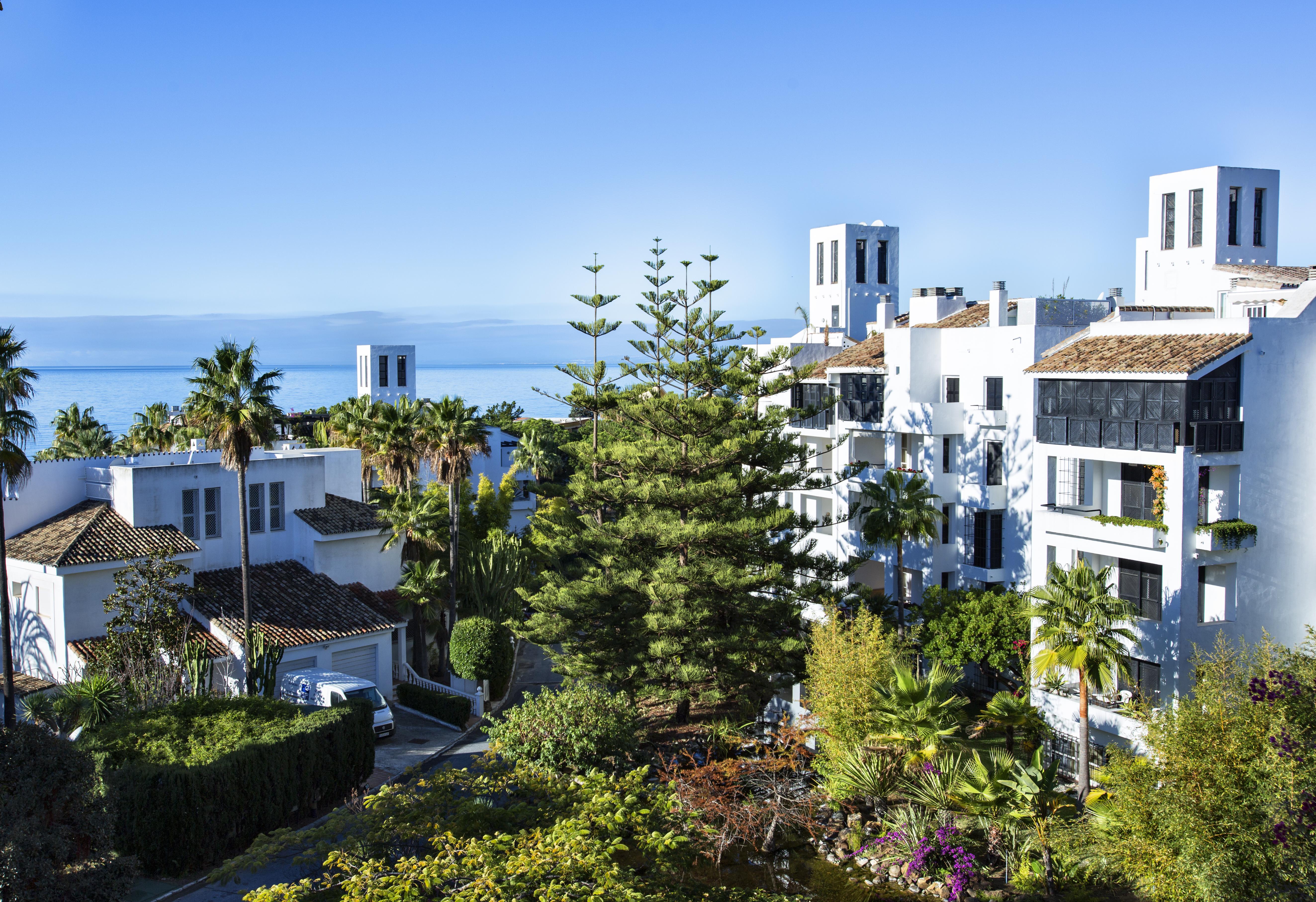Ona Alanda Club Aparthotel 4*